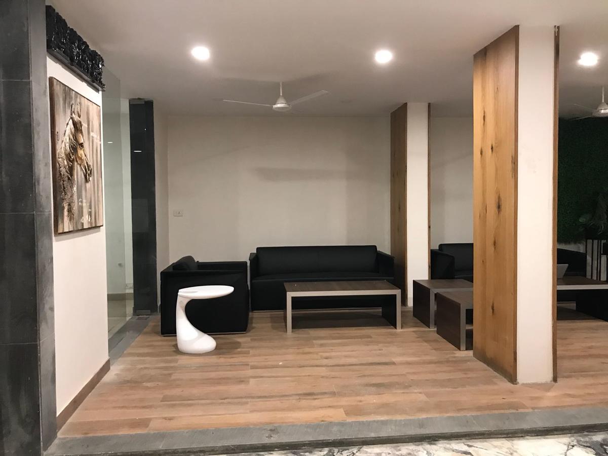 Sitaram Inn Bhadrácsalam Kültér fotó