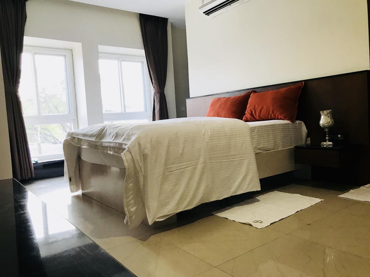Sitaram Inn Bhadrácsalam Kültér fotó
