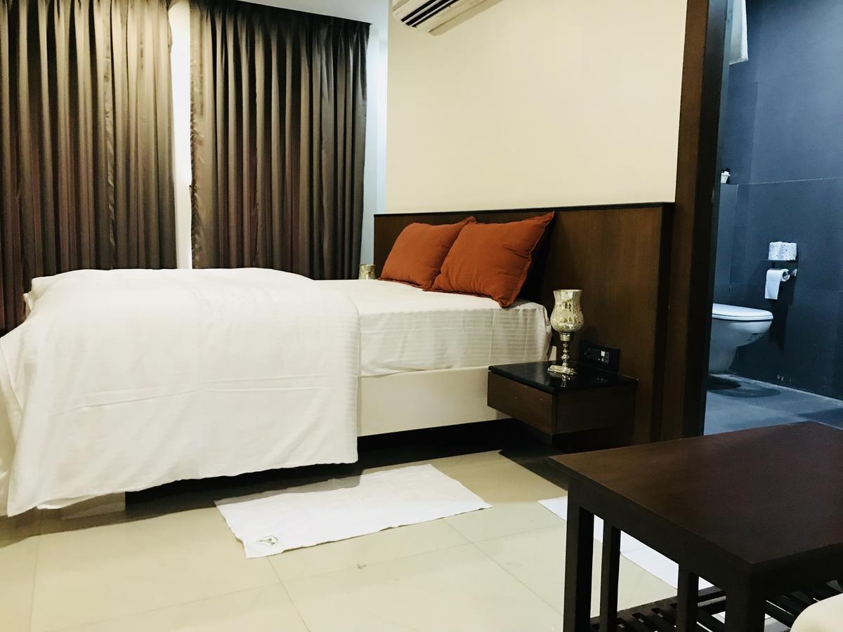 Sitaram Inn Bhadrácsalam Kültér fotó
